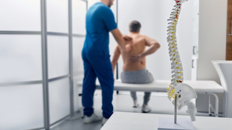 LUMBALGIA: CAUSAS, ALERTAS Y RECOMENDACIONES PARA EVITARLA